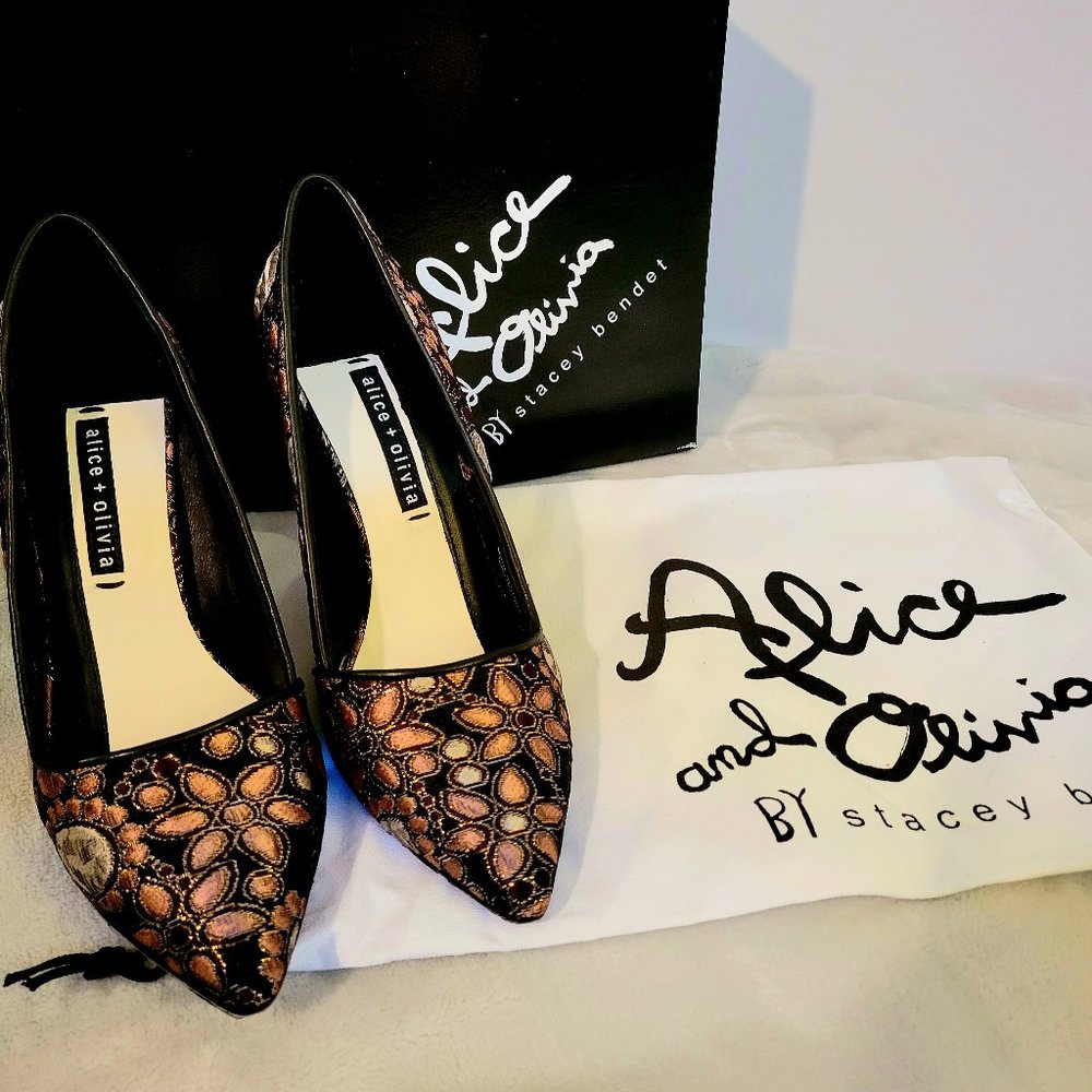 Alice and Olivia Brocade Pink and Gold Pumps European Size 39 - New